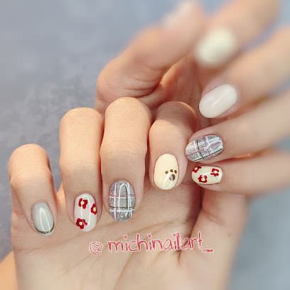 ［完全預約制］MiChi Nail 美甲工作室 /日系美甲/韓系美甲/保養/咬甲矯正/高雄美甲/深夜美甲